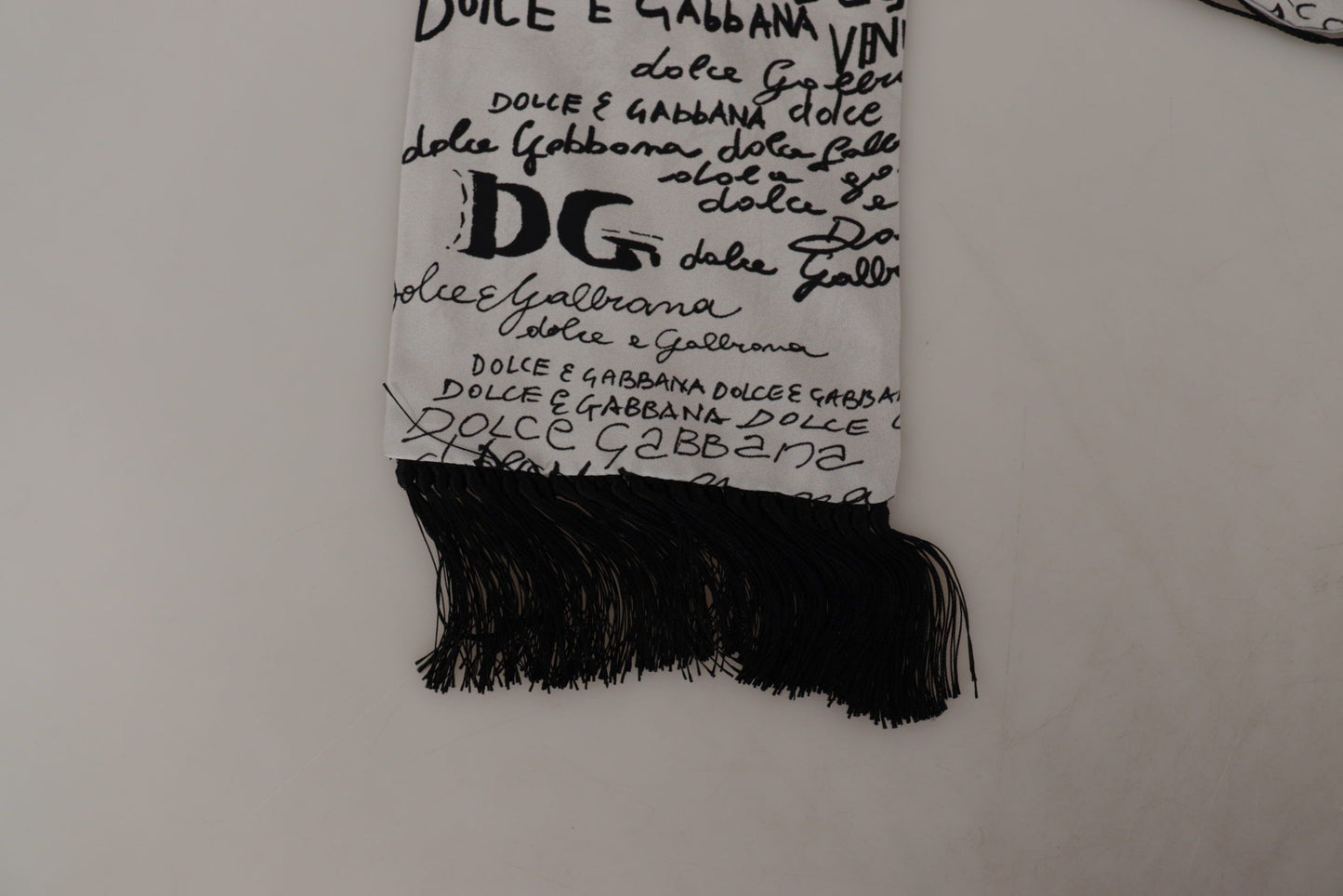 Dolce & Gabbana Elegant Silk Men's Scarf in Pure White